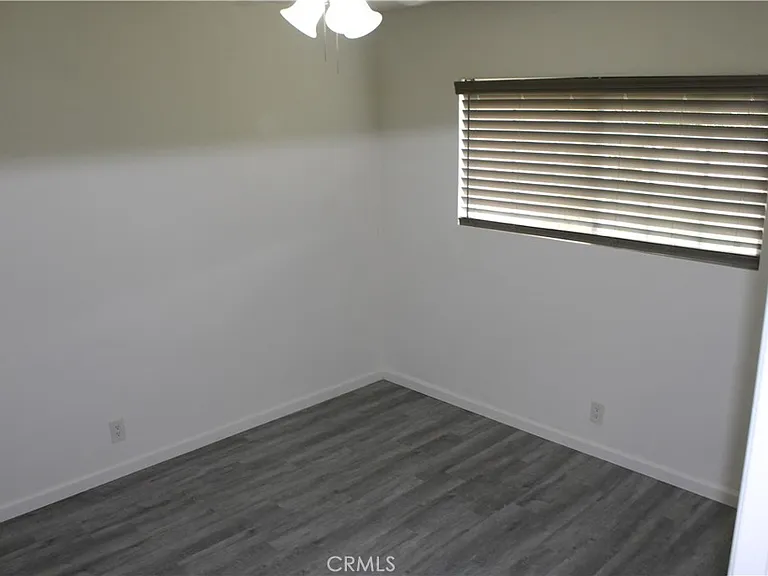 1810 W Houston Ave — Photo 11