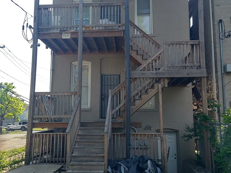 209 S Albany Ave #1 — Photo 10
