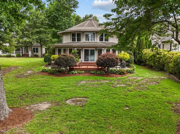 812 Treasure Point Road, Bath, NC 27808