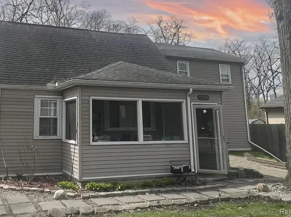 7550 Wilkie St, Taylor, MI 48180