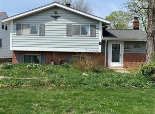 1658 Roselawn Rd, Mayfield Heights, OH 44124