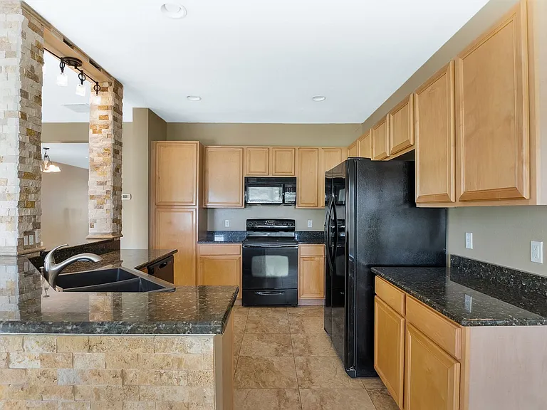 10706 Cypress Trail Dr — Photo 7