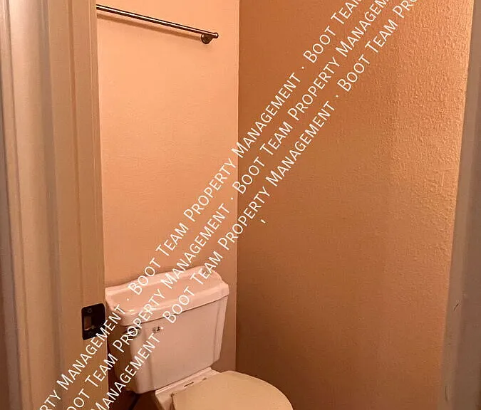 10001 Hilltop Dr — Photo 19