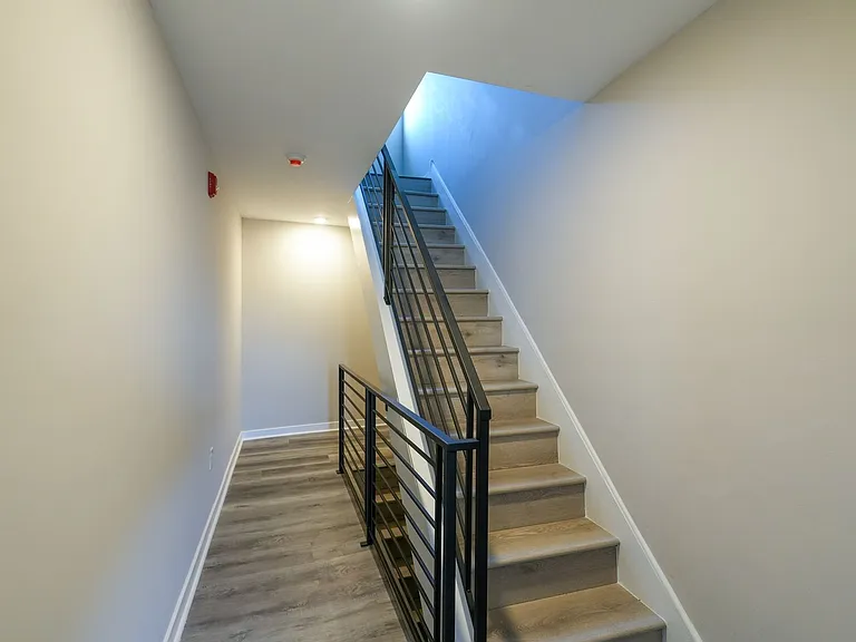 1335 S 8th St — Photo 21