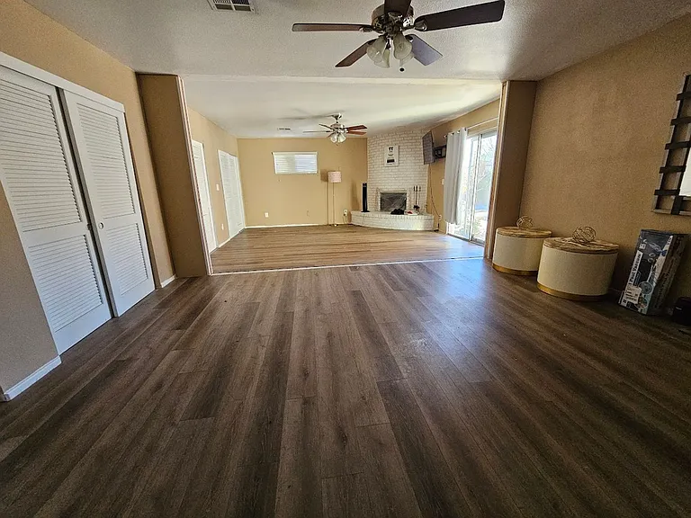 2107 Frontier Ave — Photo 5