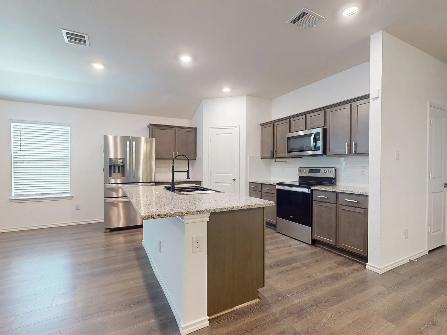 717 Cottonwood Way - 1 — Photo 4