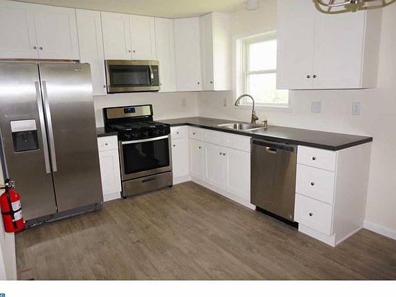 5th image of 317 Beech Ave