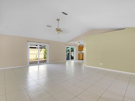 4th image of 244 River Island Cir