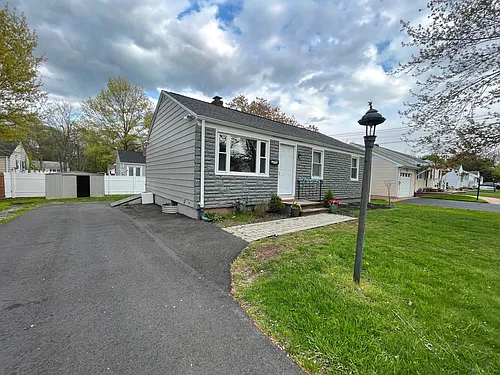 112 Brookside Cir Photo 1