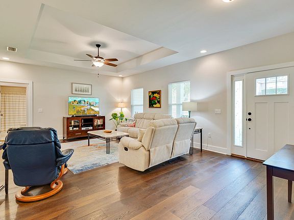 3rd image of 4014 Harpers Ferry Dr