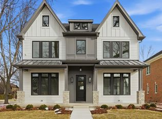 135 Elmore St, Park Ridge, IL 60068