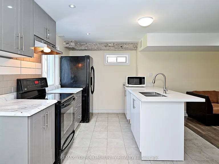 73 Laurendale Ave — Photo 30
