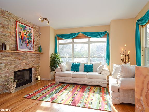 3rd image of 4426 W Hutchinson St