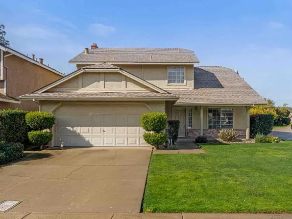 1721 Walnut Blossom Way, Modesto, CA 95355