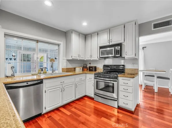 23041 La Granja Dr, Santa Clarita, CA 91354