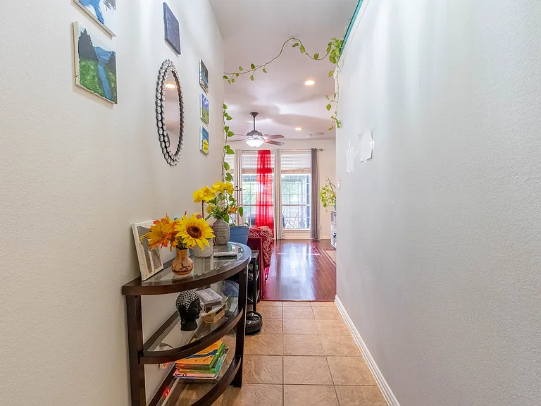 2324 Crestridge Dr — Photo 5