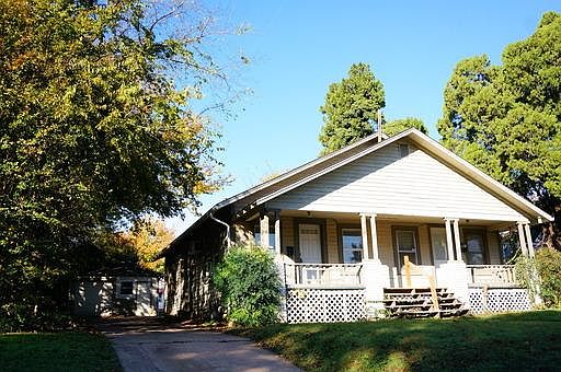5th image of 1516 S Knoxville Ave
