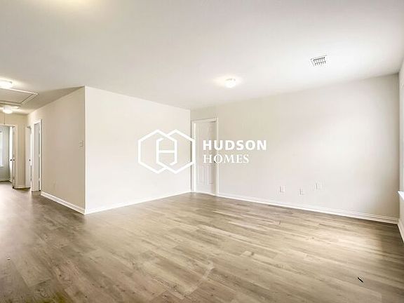 4th image of 3420 Marshall St #B