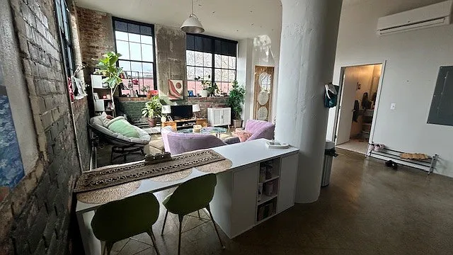 40 Hague Apartments — Photo 4