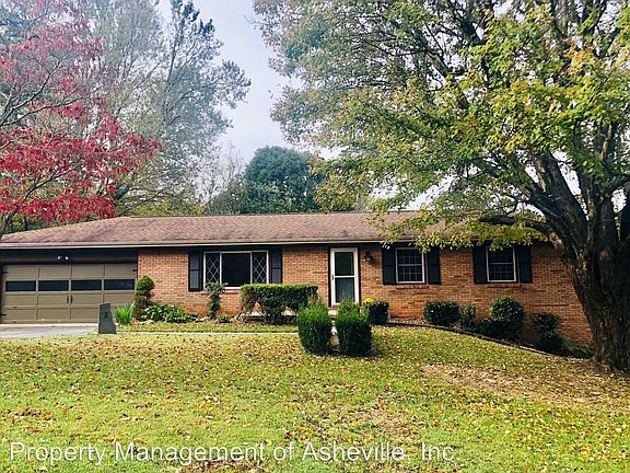 2nd image of 3 Holly Hill Ct