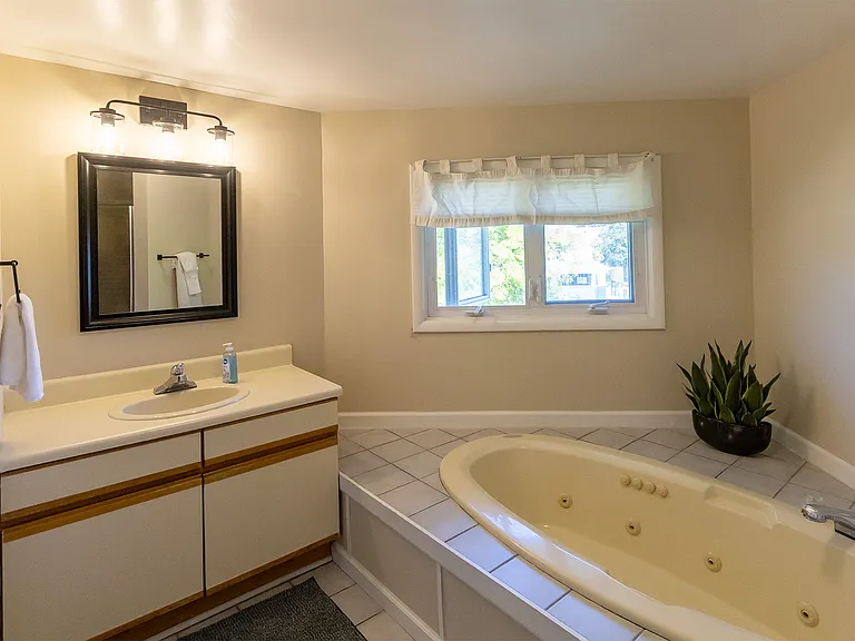 37 Preakness Way — Photo 13