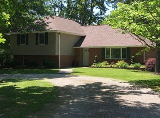 63 Wolf Hill Rd, Murphysboro, IL 62966