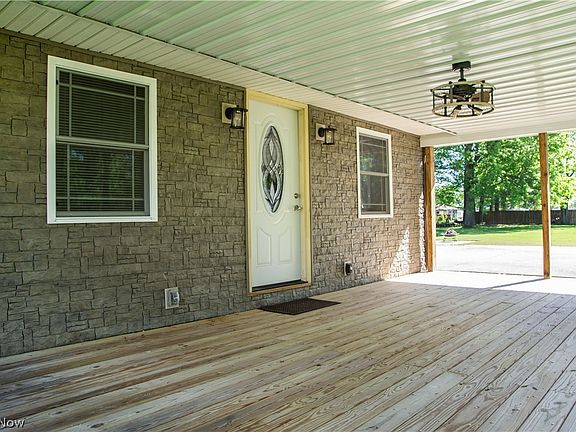 3rd image of 17572 Lundys Ln