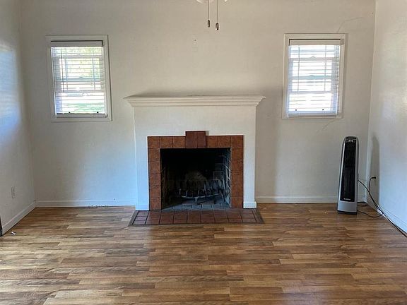 2nd image of 2044 E Michigan Ave