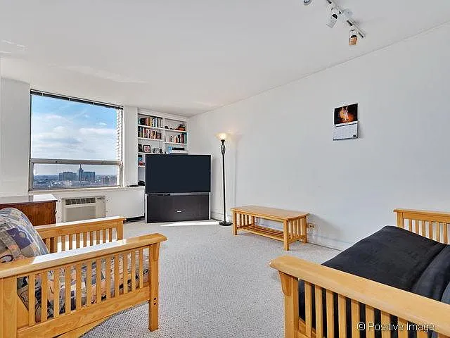 1355 N Sandburg Ter #2307 — Photo 6