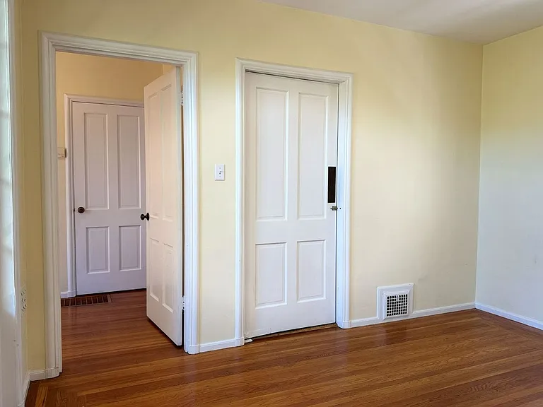 1739 Spruce St — Photo 26