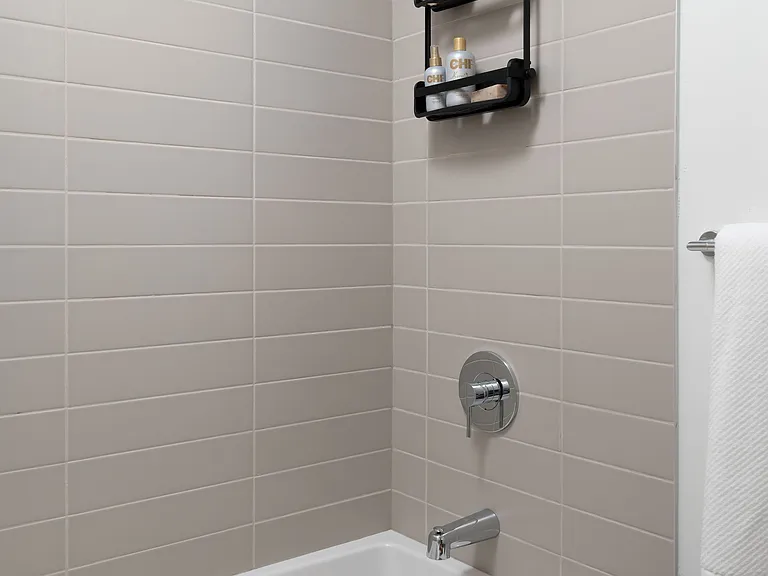 740 Dupont St #515 — Photo 7