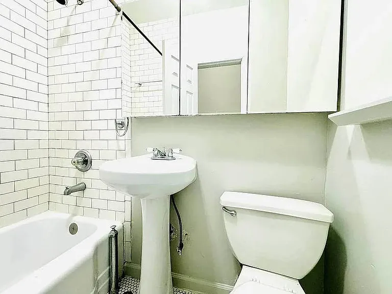 13 Saint Marks Pl #4F — Photo 10
