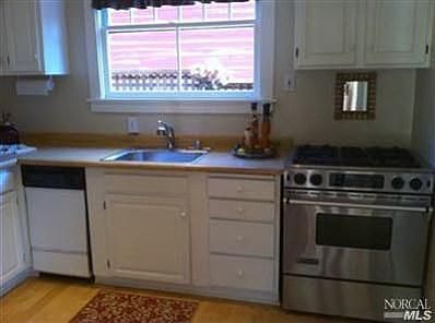 3rd image of 16 Madrone Ave