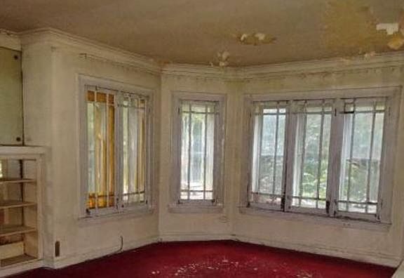 3rd image of 8146 S Langley Ave