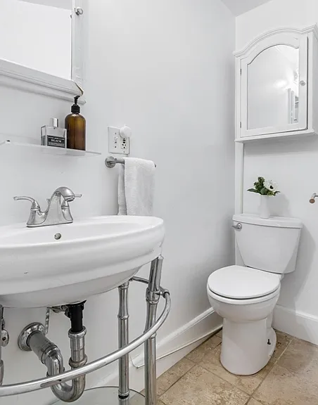61 W Cedar St #4 — Photo 13