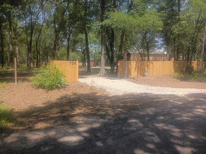738 Old Pin Oak Rd — Photo 35