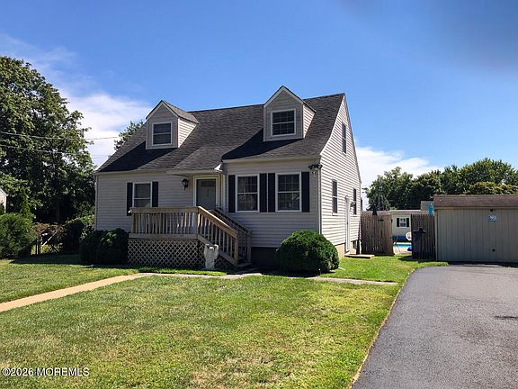 2nd image of 216 Maple Avenue