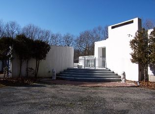 2836 Deerfield Rd, Sag Harbor, NY 11963