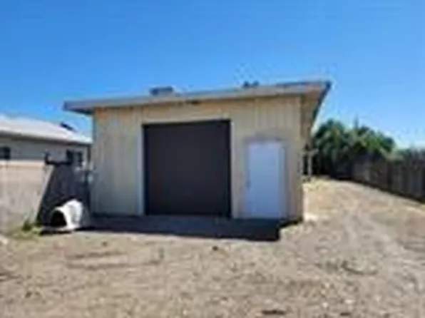 2602 E Sanguinetti Ln, Stockton, CA 95205