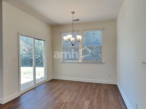 5th image of 245 Lake Vista Dr