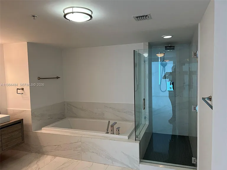 400 Sunny Isles Blvd #1105 — Photo 11