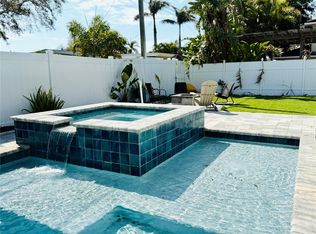 8280 32nd Ave N, Saint Petersburg, FL 33710