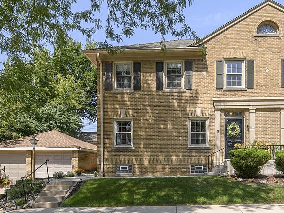 2nd image of 1614 E Kenmore PLACE