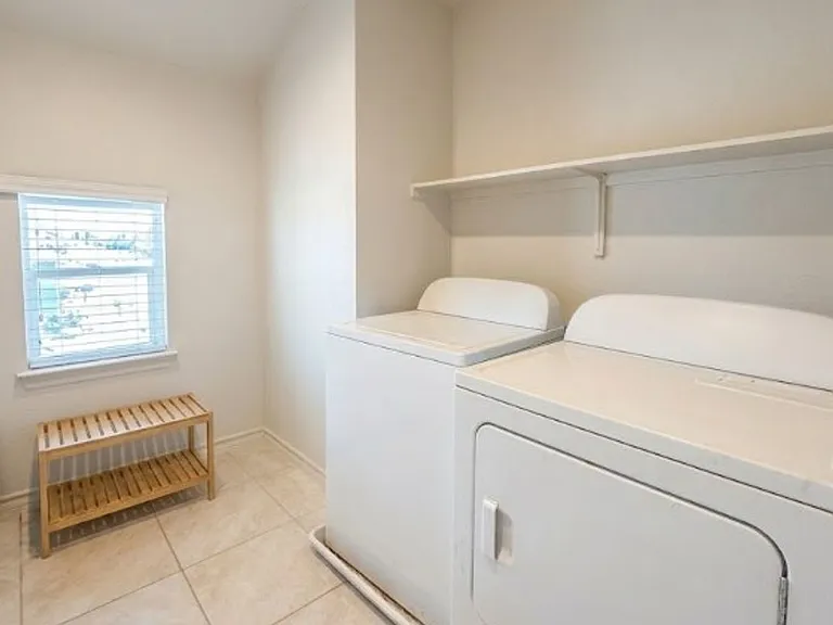 1806 Los Olivios Way — Photo 13