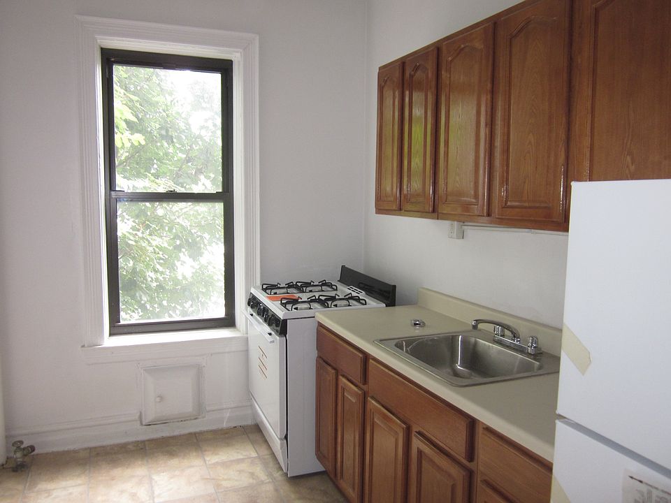 2nd image of 8721 87th St #2