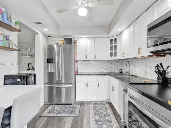 2651 S Course Dr APT 410, Pompano Beach, FL 33069