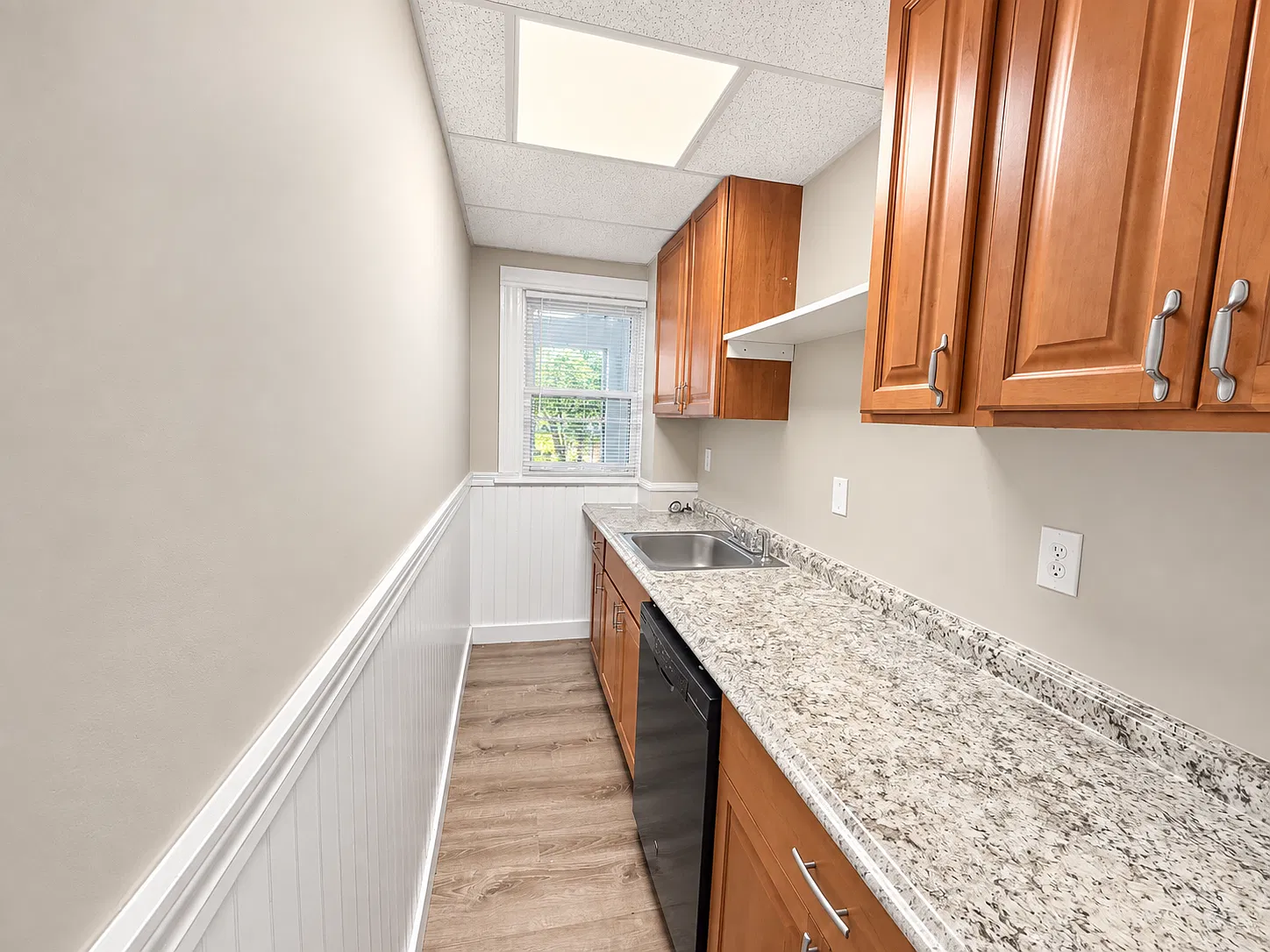 396 Jefferson Ave — Photo 4