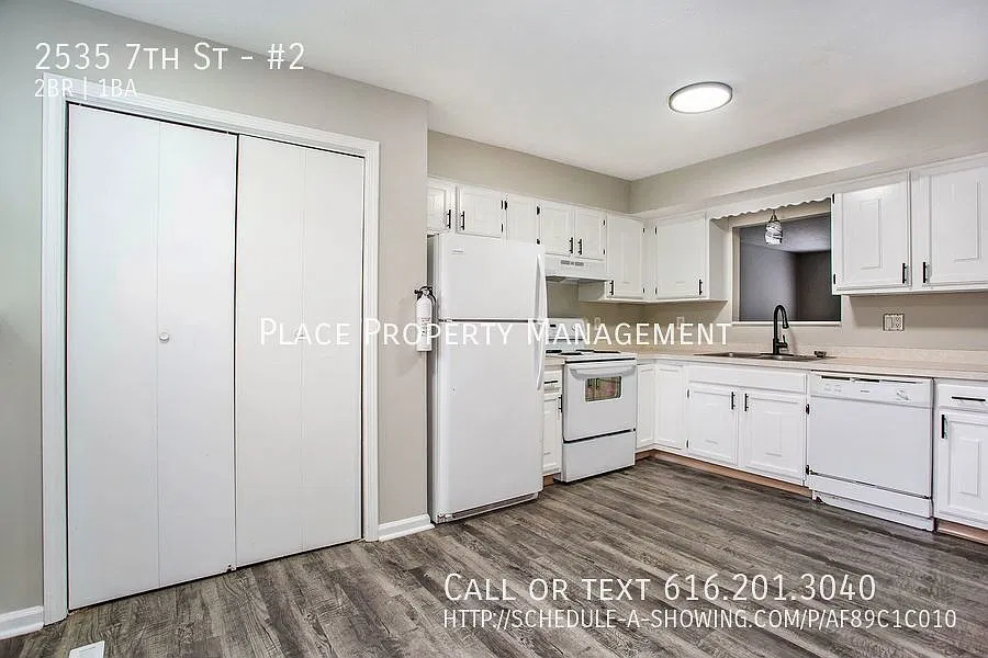 2535 7th St - Unit #2 2Bedroom/1 Bathroom — Photo 2