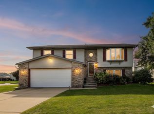 1235 W 99th Ave, Crown Point, IN 46307