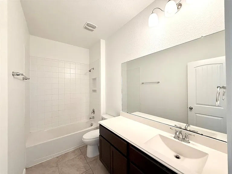 23603 Legano Dr — Photo 24